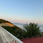 Sunset By The Sea Vakantiehuis